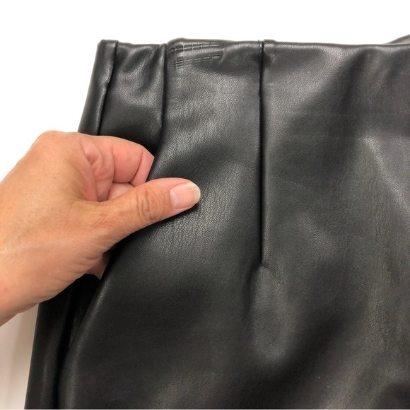 DYNAMITE black vegan leather mini skirt Medium - Picture 2 of 8